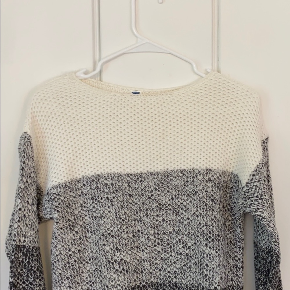 Old Navy Sweater - Picture 2 of 4